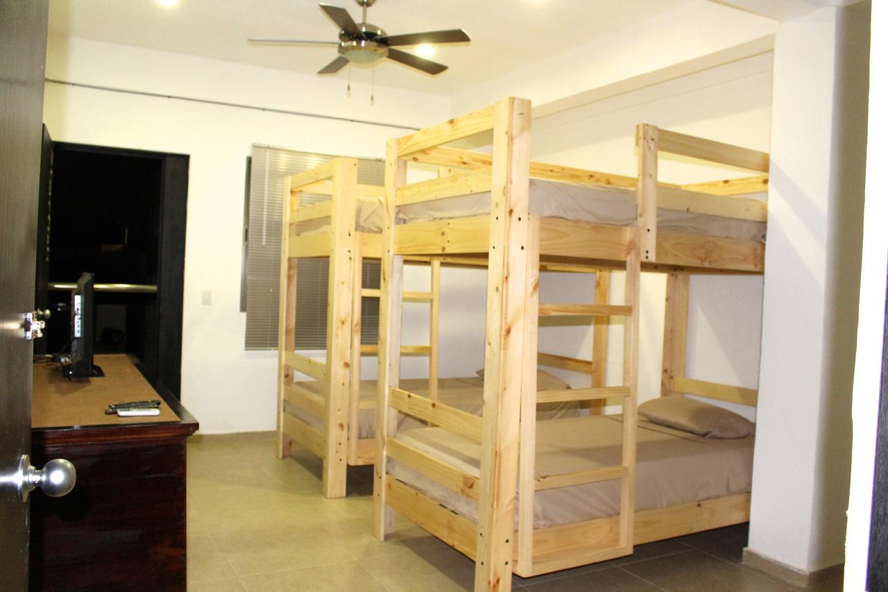 The Mermaid Hostel Beach (Adults Only) Канкун Екстер'єр фото